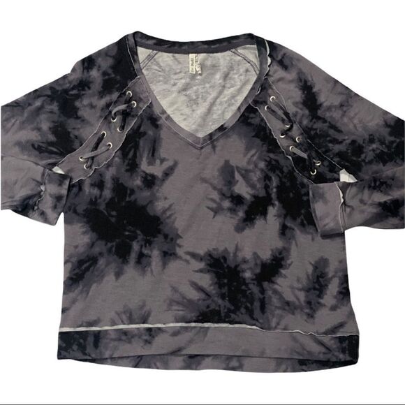 Mudd Tie Dye Long Sleeve V Neck Top - Picture 1 of 5